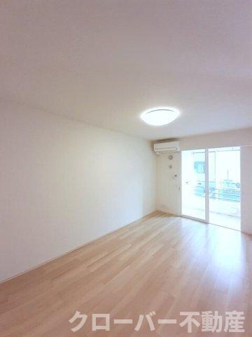 拡大写真:エベントⅡB 1階102の居間