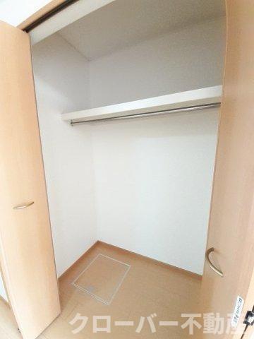 拡大写真：カーサ　フェリーチェ　Ⅱ 1階103の収納