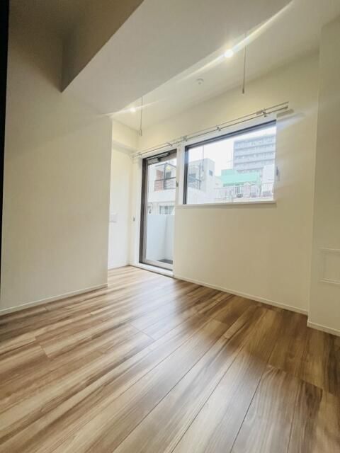 拡大写真:Belleviage Kuramae 3階302の居間