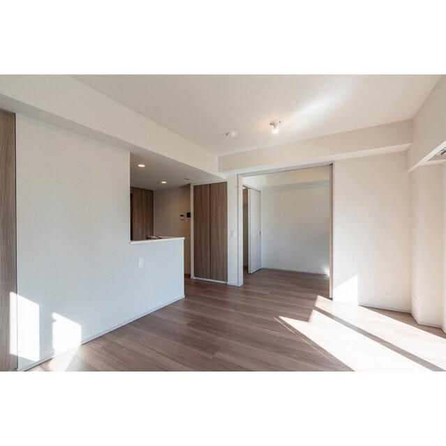 拡大写真:リビオメゾン浅草雷門 11階1102の居間