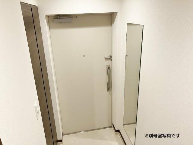 拡大写真:ジェノヴィア浅草Ⅳスカイガーデン 7階705の玄関