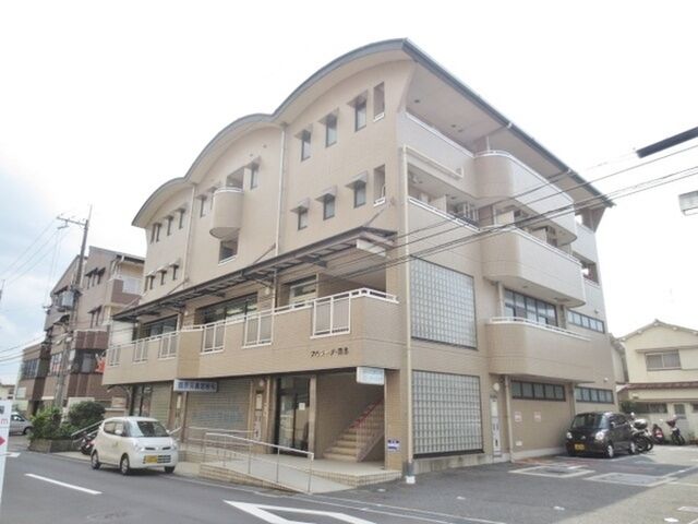 アルコーブ岡本の外観