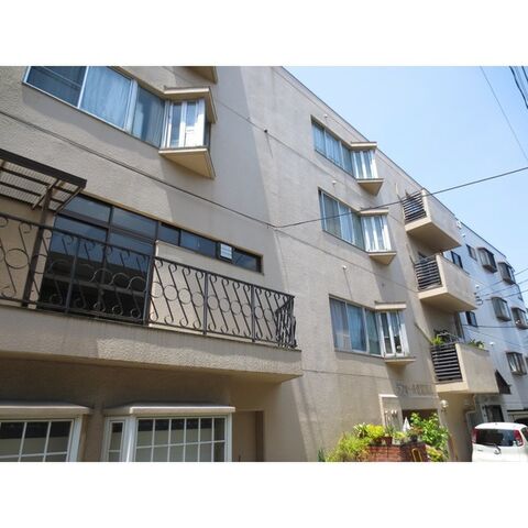 ラフォール寝屋川A棟の外観