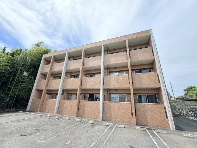 向山ヒルズの外観