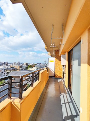 拡大写真:スカイヒルズ植田 4階402のバルコニー
