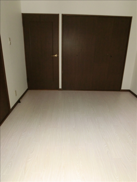 拡大写真:カオシンパレス 1階102の北側洋室です☆