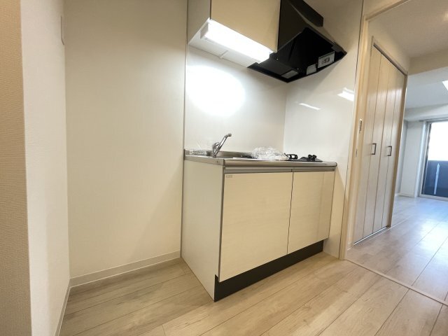 拡大写真:NEUA NARUMI 9階906のキッチン