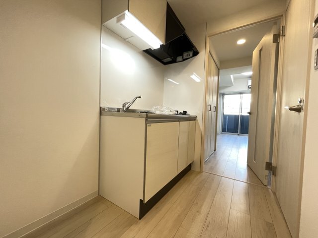 拡大写真:NEUA NARUMI 9階906のキッチン