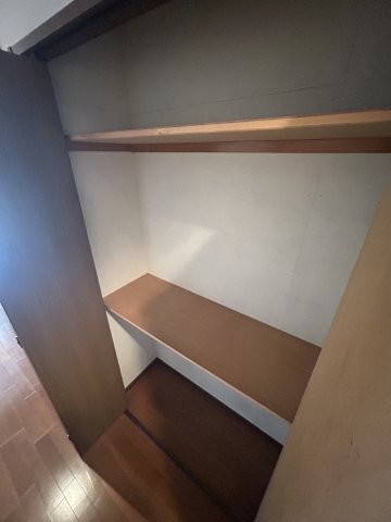 拡大写真:エポック三丁山 4階402の玄関収納