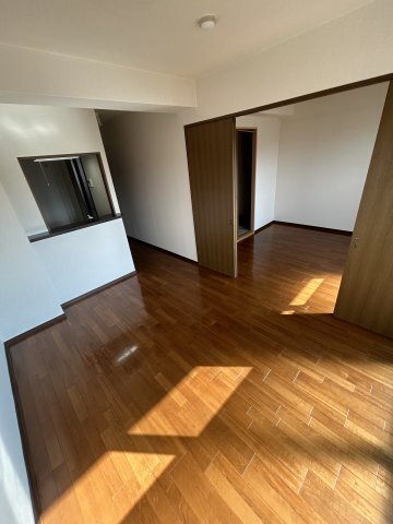 拡大写真:エポック三丁山 4階402の居間
