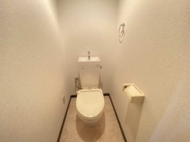拡大写真:エポック三丁山 4階402のトイレ
