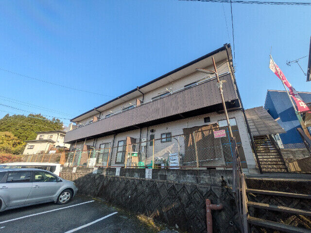 拡大写真:クレイドル 2階206の外観