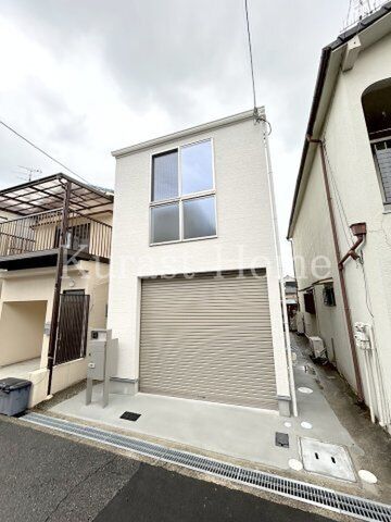 羽曳野市野ガレージ付事務所の外観