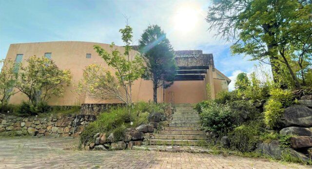 奈良市登美ヶ丘1丁目の外観