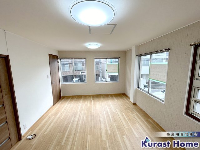 拡大写真:ユーリビル 2Fの内装