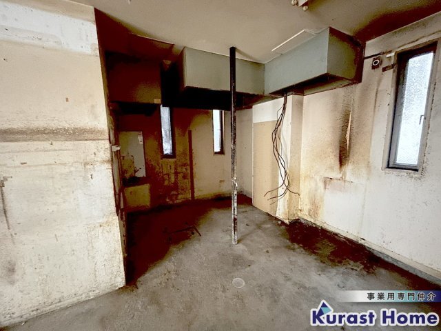 拡大写真:MINAMIビル 白鳥2丁目路面テナント 1階101の内装