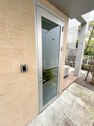 拡大写真:羽曳が丘4丁目クリニック跡テナント 1-2Fのエントランス