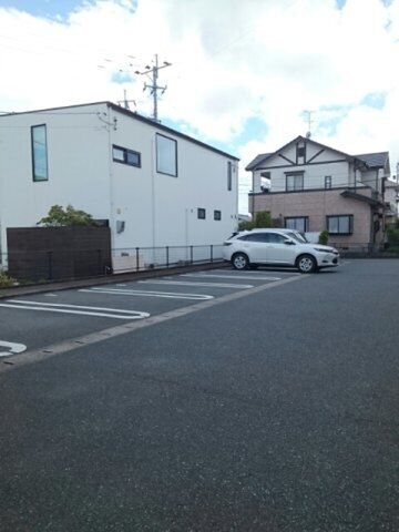 拡大写真:クレールみゆき 1階103の駐車場に車を止められます