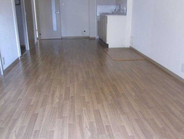 拡大写真:熊本市南区出仲間5丁目 1階101の居間