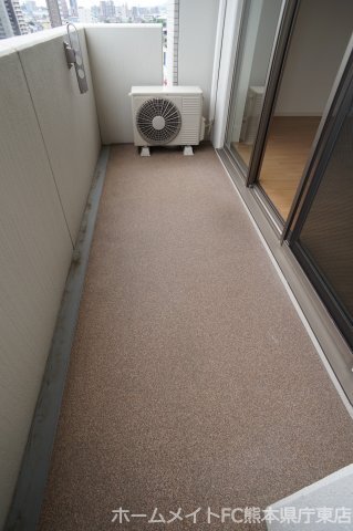 拡大写真:熊本市南区御幸笛田2丁目 3階305のバルコニー