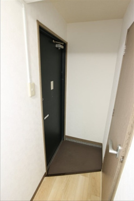 拡大写真:熊本市中央区九品寺1丁目 4階402の玄関