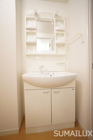 拡大写真:URBANIST本山 1階107の独立洗面台