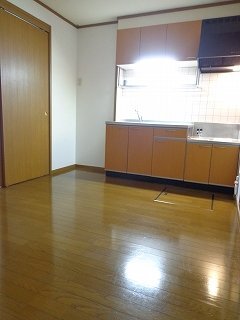 拡大写真:RアンドSドリームB 1階103のきれいな内装です