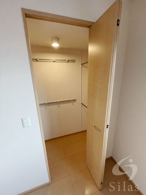 拡大写真:大東市泉町2丁目 2階202の内観
