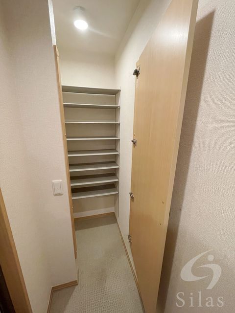 拡大写真:大東市泉町2丁目 2階202の内観