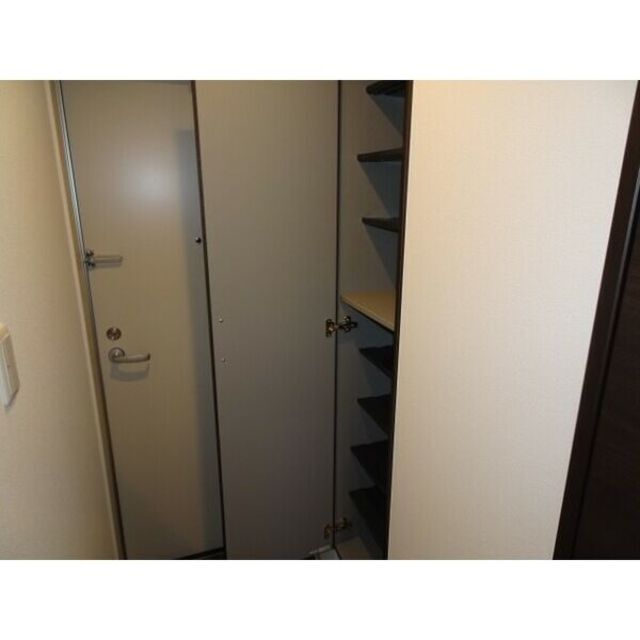 拡大写真:枚方市上野1丁目 3階303の内観
