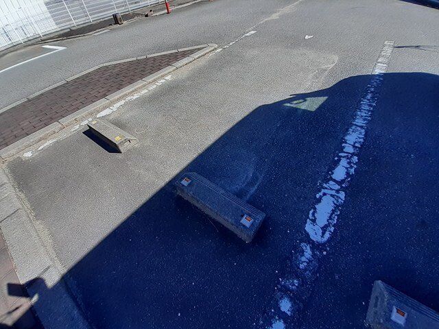 拡大写真:グリーンコーポラスA 2階201の車をお持ちの方に嬉しい駐車場付きの物件です