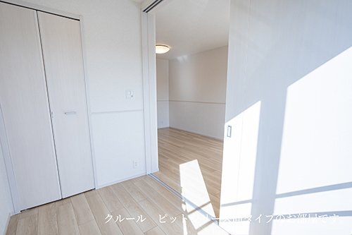 拡大写真:モンレーヴみのり 2階202の内装は落ち着いています