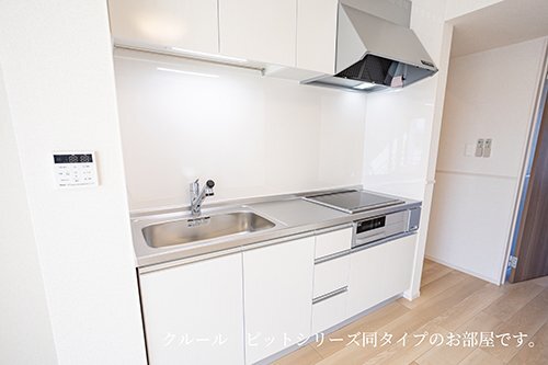 拡大写真:モンレーヴみのり 2階202のお料理しやすいキッチンです