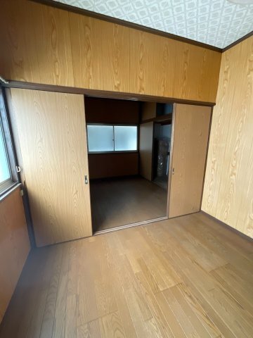 拡大写真:魚住町西岡貸家 1の洋室