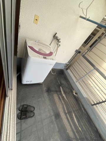 拡大写真:魚住町西岡貸家 1の洗濯機置き場