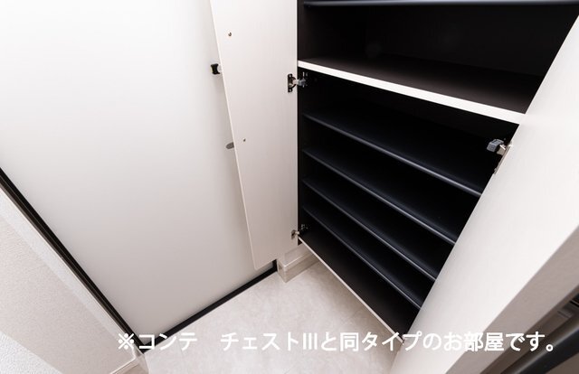 拡大写真:ヒカルサ加古川別府 1階103の収納スペース豊富です
