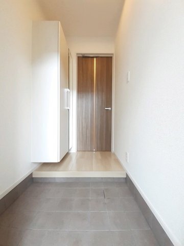 拡大写真:エグゼカーサⅡ 1階102の毎日通る玄関はこちらです