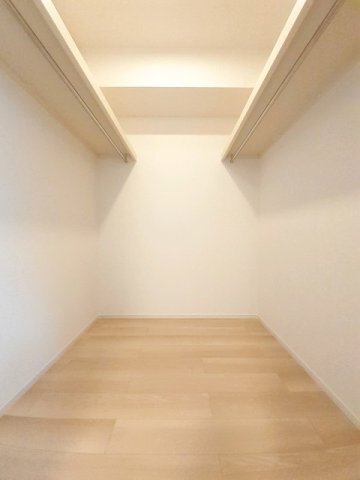拡大写真:エグゼカーサⅡ 1階102の収納スペース豊富です