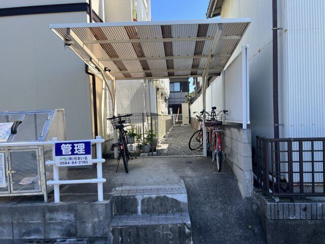 拡大写真:グランステーション大垣 2階206の駐輪場