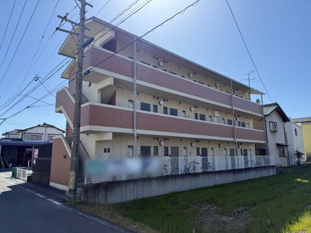 拡大写真：グレートマンションＡＭ 3階302のきれいな外観です
