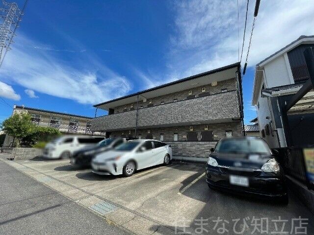 拡大写真:テルミーヌシャンブル 1階106の建物外観