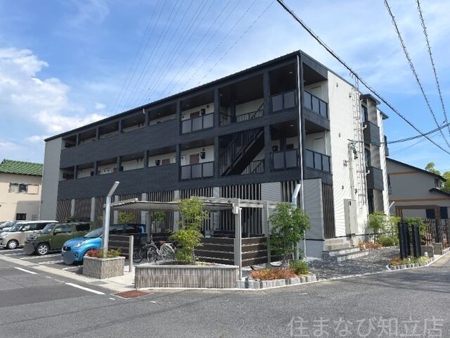 拡大写真:オーラ スターニョ 3階306の建物外観