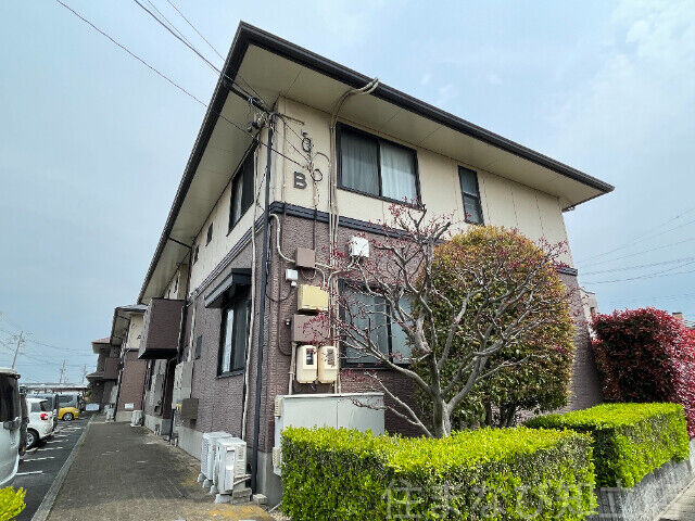 拡大写真:ハイカムールあすか B 1階102の建物外観