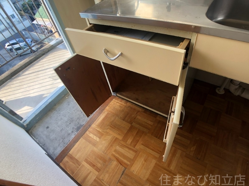 拡大写真:刈谷マンション 2階204の同型・反転タイプ