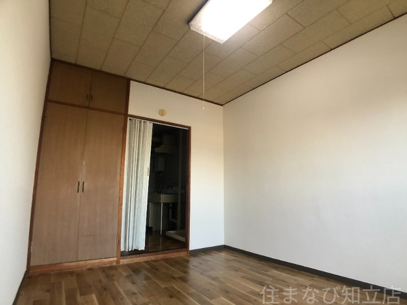 拡大写真:刈谷マンション 2階204の同型・反転タイプ