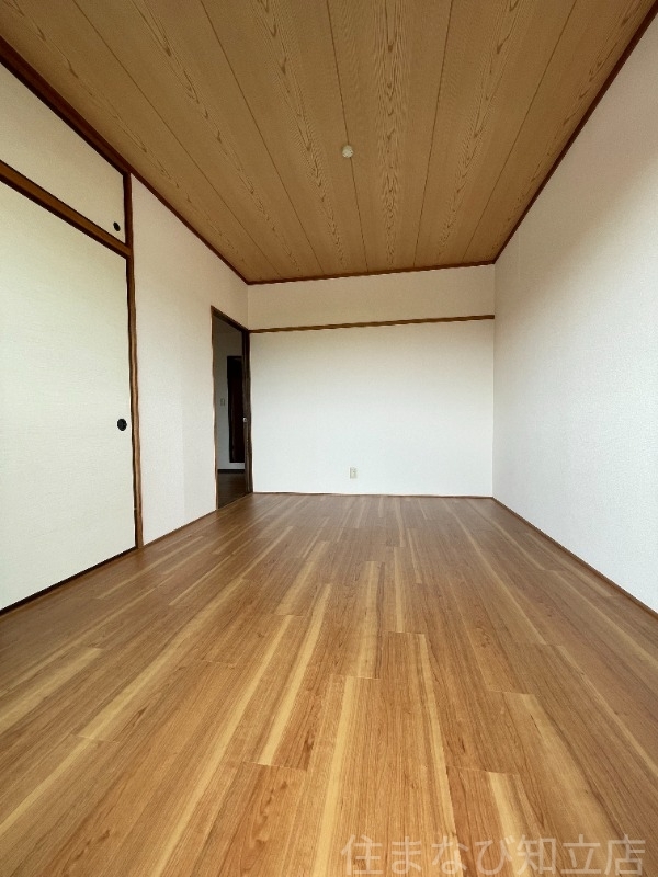 拡大写真:サンライフ弁天 3階305の洋室