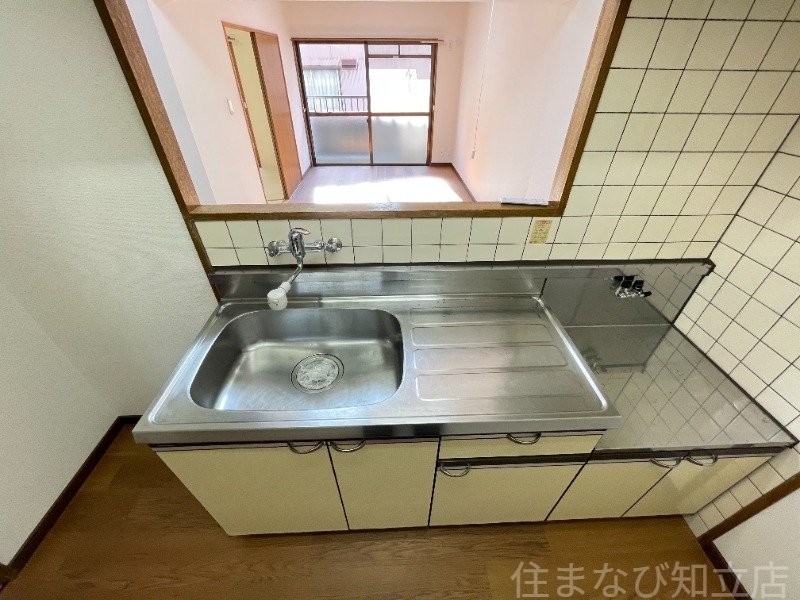 拡大写真:ニュークリーンシティ 1階101のキッチン