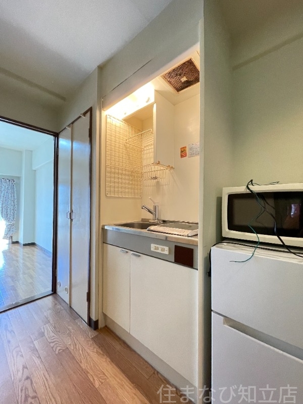 拡大写真:パレス 三宝 6階608の別部屋写真