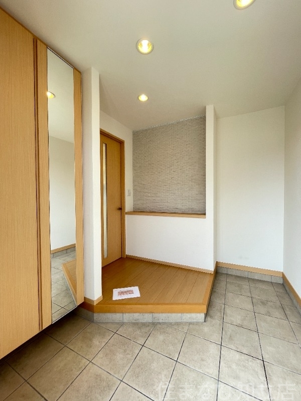 拡大写真:昭和町戸建 1階1の玄関