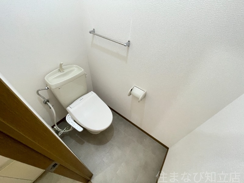 拡大写真:ぷらっとMIYUKI E 1階102のトイレ